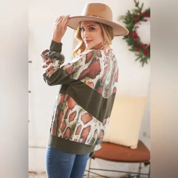 "The Kavi" Olive Snake Skin Chevron Top - Picture 3 of 3